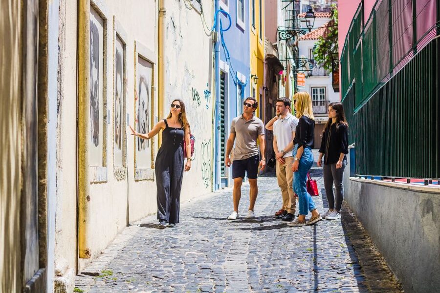 Lisbon: Guided Food and Wine Tasting Tour - São Jorge Restaurante and the codfish tasting