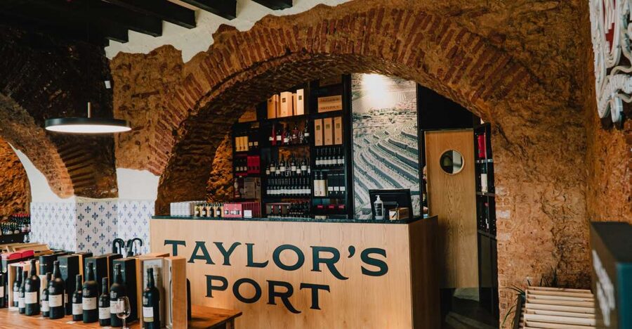 Lisbon: Port Wine Tasting at Taylor’s Shop and Tasting Room - Arriving at Taylor’s near Chafariz del Rei