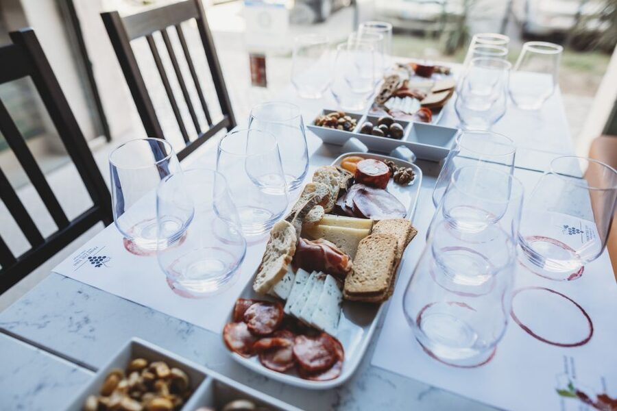 Lisbon: Portuguese Wine and Cheese Tasting with Lunch - The tasting menu and light lunch