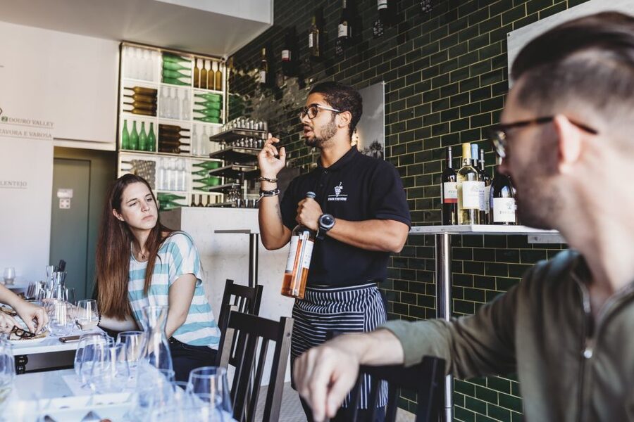 Lisbon: Portuguese Wine and Cheese Tasting with Lunch - Timing, access, and practical details
