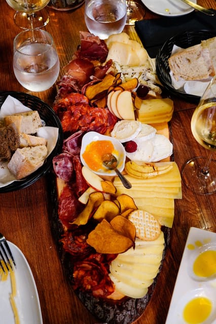 Lisbon: Premium Wine and Tapas Tasting Session - Atmosphere at Lisbon Winery