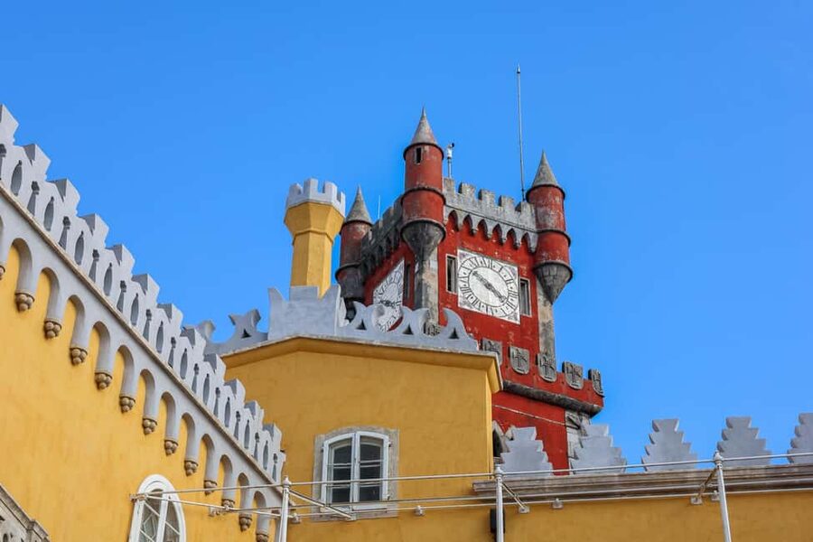 Lisbon: Sintra, Pena Palace & Wine Tasting Small-Group Tour - Sintra village and the lunch break