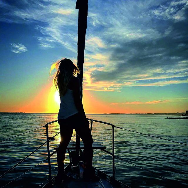 Lisbon: Sunset Sailing Cruise with Wine - Key points at a glance