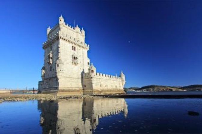 Lisbon Sunset Sailing Tour with White or Rosé Wine and Snacks - Key points to know before you book