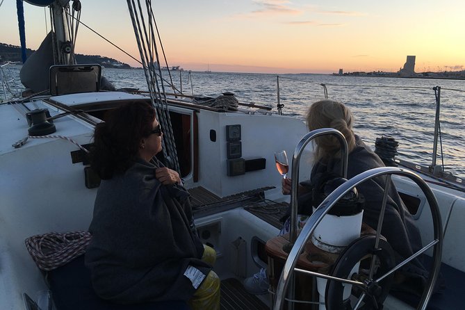 Lisbon Sunset Sailing Tour with White or Rosé Wine and Snacks - What the small boat is really like