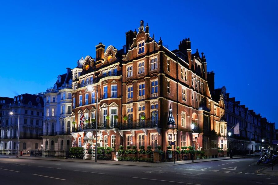 London: Afternoon Tea at The Milestone with Champagne Option - Choosing from the tea menu