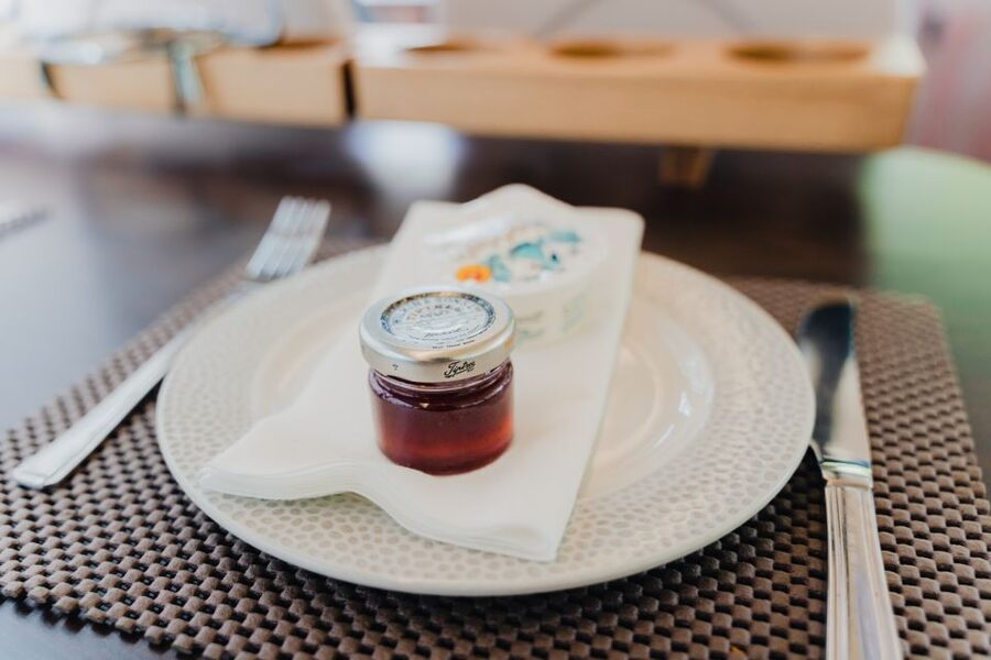 London: Afternoon Tea Bus with a Glass of Prosecco - Who should book this English Tea Bus?