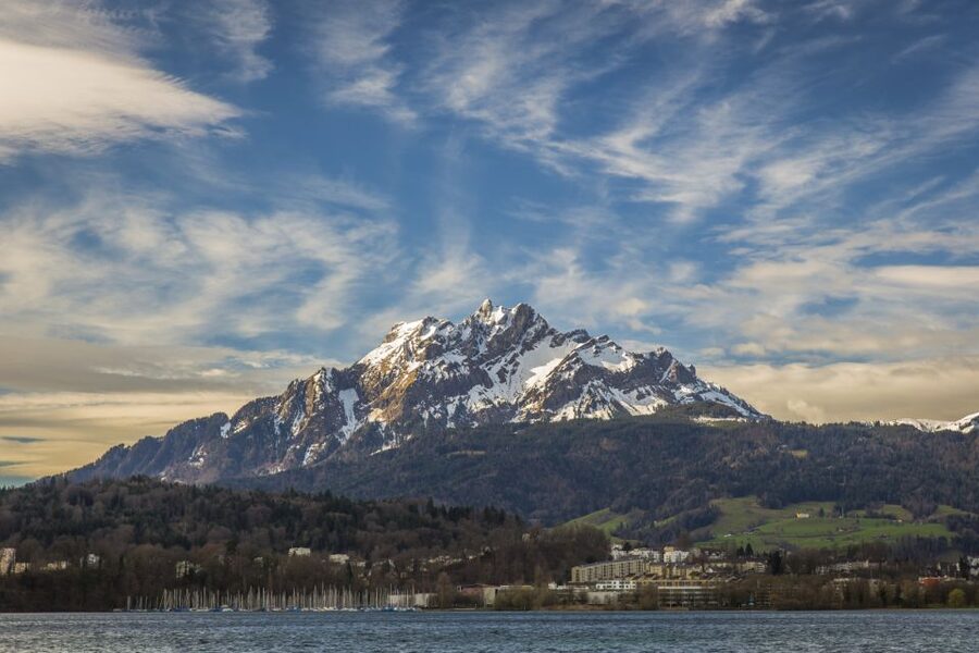 Lucerne: Walking and Boat Tour with Cheese & Wine Tasting - A smart first look at Lucerne