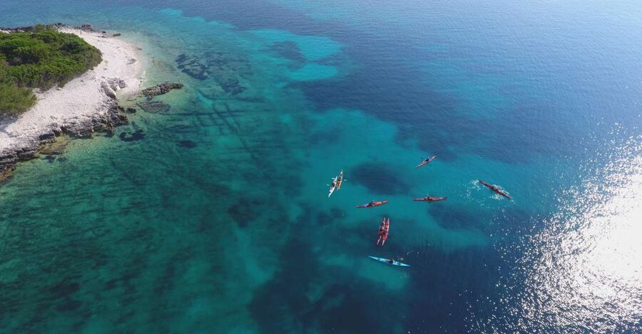 Lumbarda: Half-Day Kayaking and History with Wine delight - Kayaking between Lumbarda’s small islands