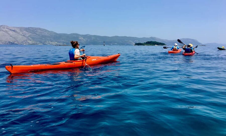 Lumbarda: Half-Day Kayaking and History with Wine delight - A quiet beach, GRK wine, and Klašun pastries