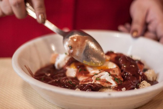 Lyon Old Town Food Tour with 6 French Delicacies & Fine Wine - Key points before you book