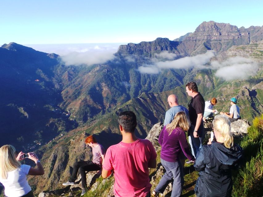 Madeira: Cabo Girao, Jeep Tour Adventure and Wine Tasting - Cabo Girão Skywalk above the Atlantic