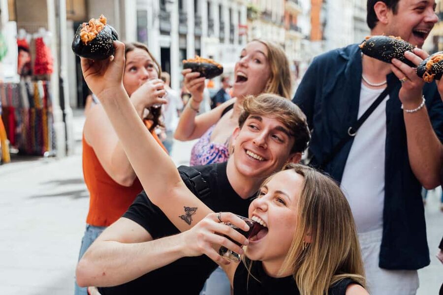 Madrid Guided Food Tour with Tapas and Spanish Wine - The drinks: wine, vermouth, and tinto de verano