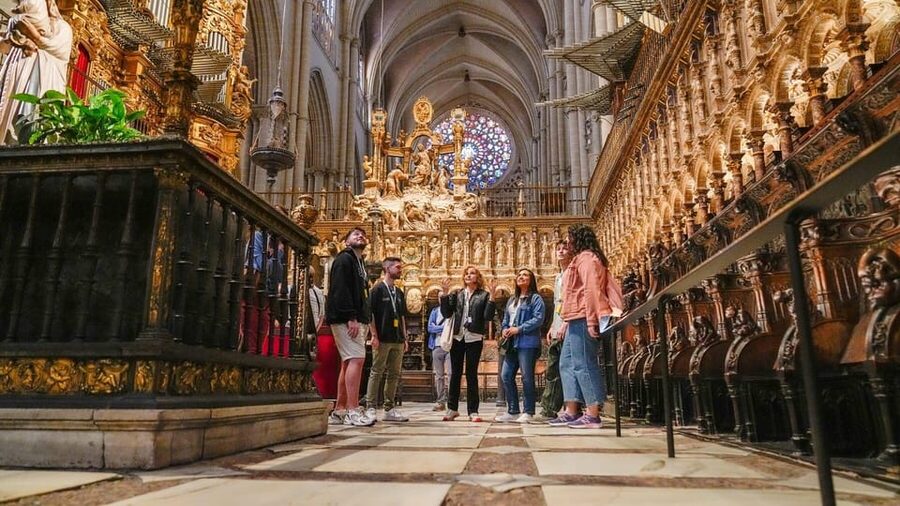 Madrid: Toledo Day Trip with Winery Visit and Wine Tasting - Meeting in central Madrid and riding to Toledo