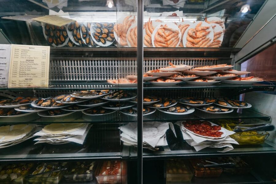 Málaga: Traditional Andalusian Tapas and Wine Tour - Who will enjoy this tour most
