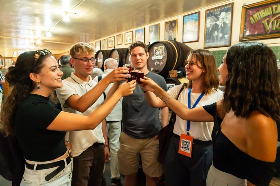 Malaga: Wine and Tapas Tour with Tastings and Drinks - Third stop: another local restaurant
