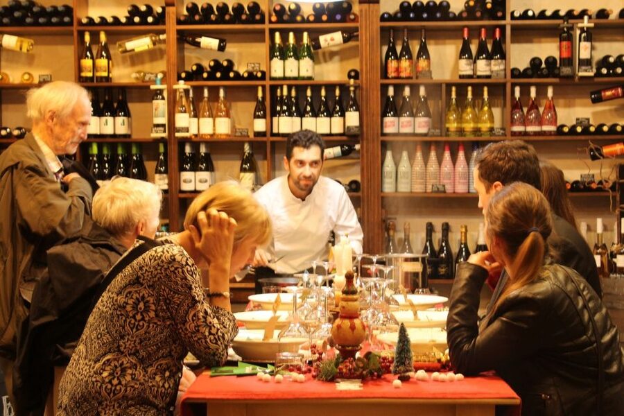 Marbella: Tour of the Old Town with Tapas & Wine - Walking Marbella’s old town between bites