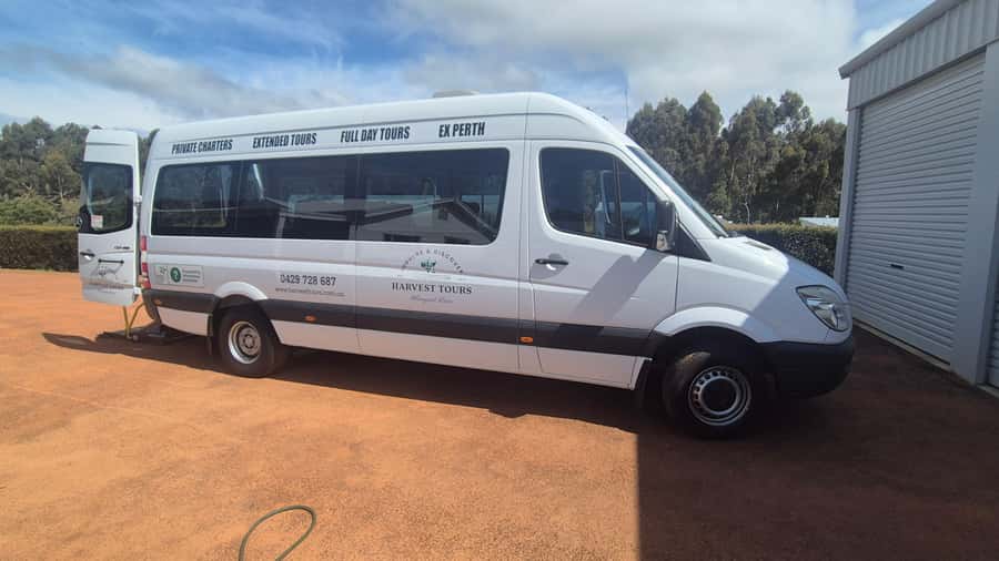 Margaret River: Full-Day Wine Tour - The Servo Taphouse ends the day on a relaxed note