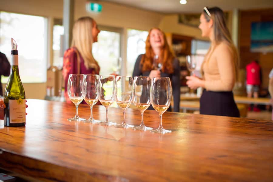Margaret River: Winery Tour with Lunch and Brewery Visit - Brewery lunch and a break from tasting