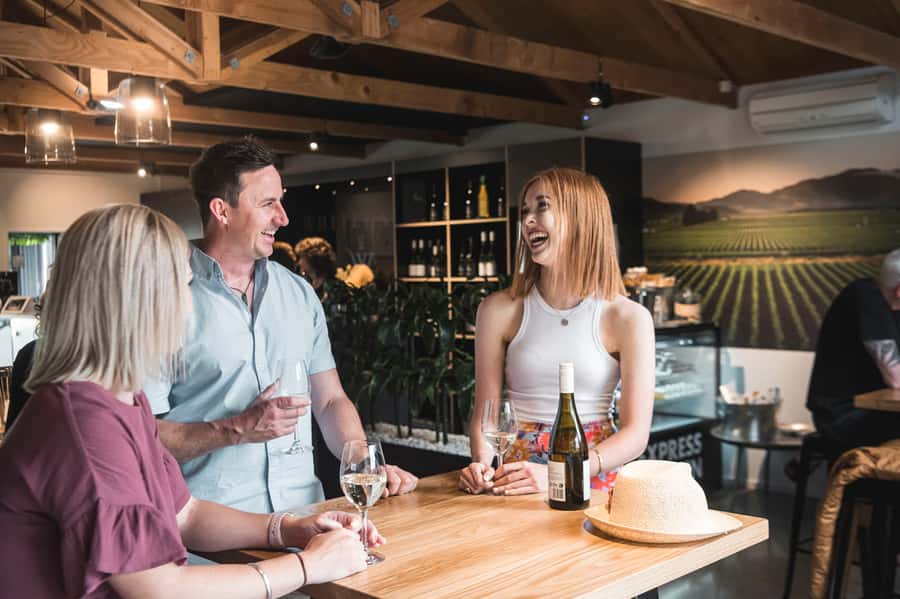 Marlborough: Wineries Visit and Tasting Session - Why this Marlborough wine tour works well