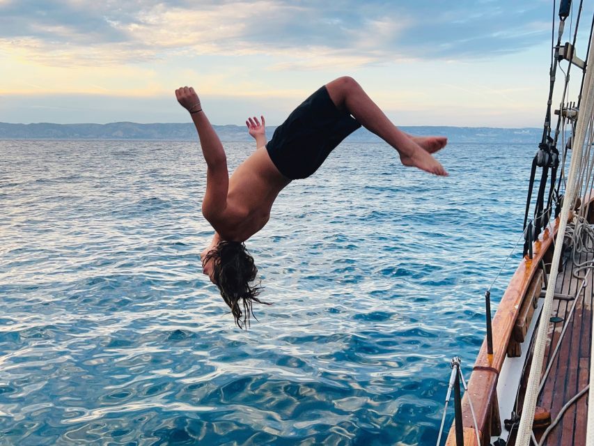Marseille: Sailboat Cruise with Lunch, Swim & Organic Wine - Who Will Enjoy This Sailing Day