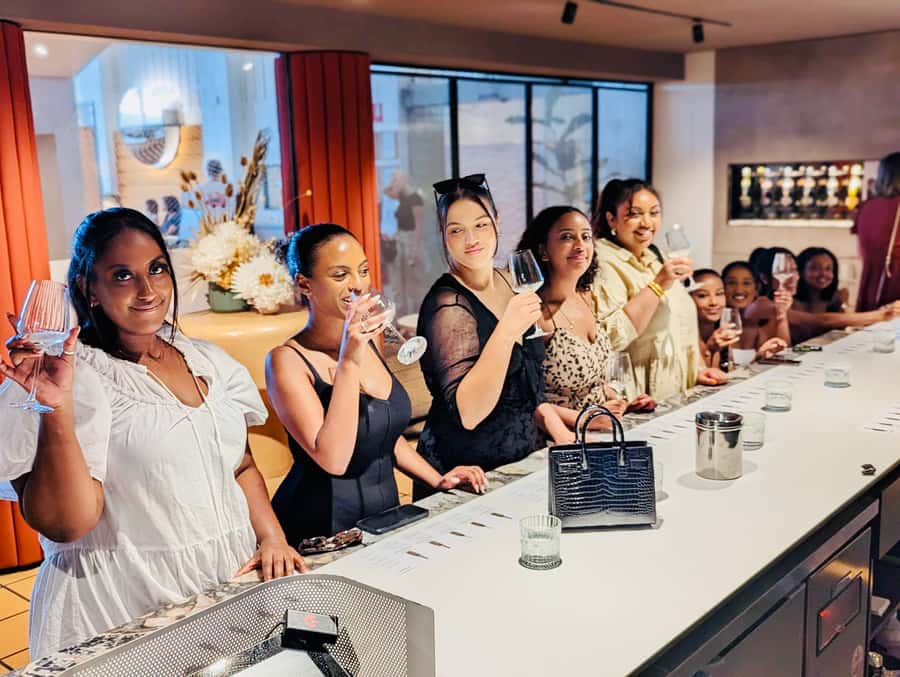 Melbourne: Yarra Valley Wine Tour + Lunch & Gin/Beer Option - Four Pillars Gin or Watts River Brewery