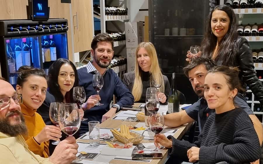 Mendoza: Premium Wine Tasting - What the host adds to the tasting