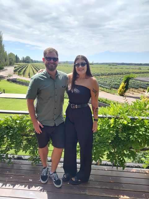 Mendoza: Top Wineries Guided Tour with Transportation - The final winery: lunch becomes the main event
