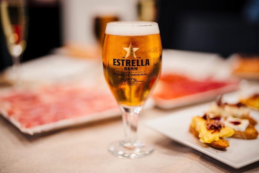 Menu Ibérico - Jamón & Cava near Sagrada Familia - Staff, languages, and the check-in tip