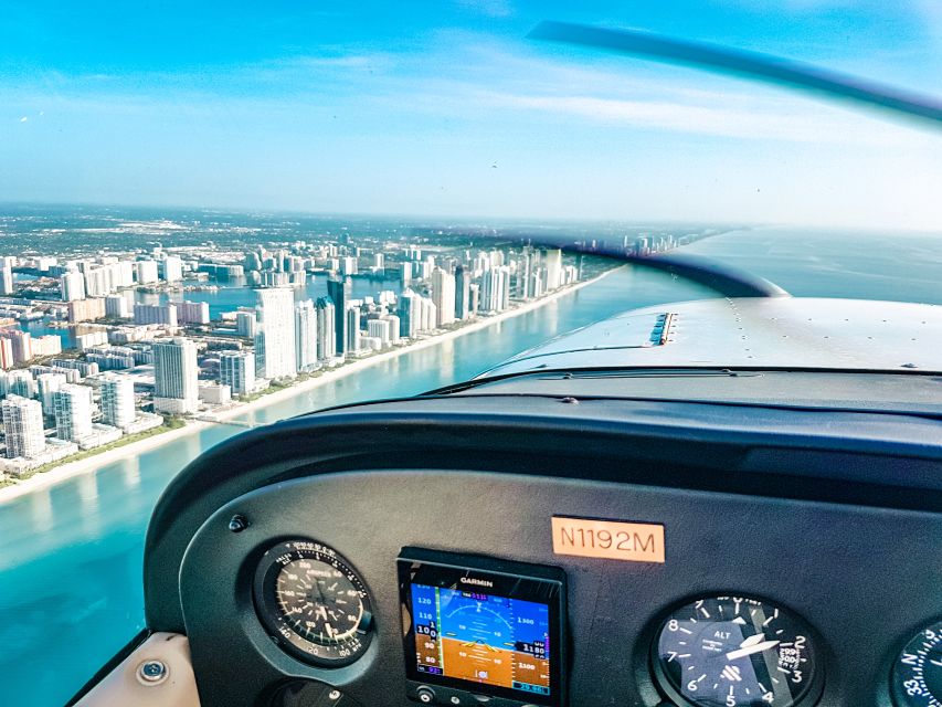 Miami Beach: Private Luxury Airplane Tour with Champagne - Why Miami makes sense from a small airplane