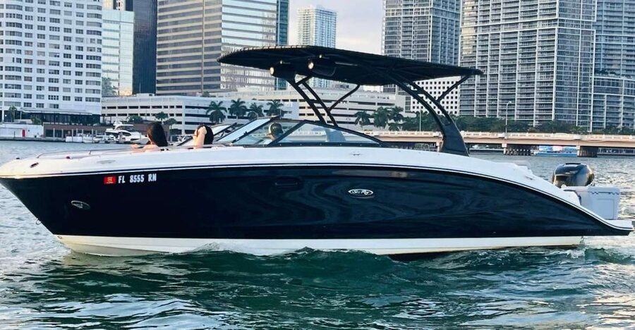 Miami: Guided Boat Tour with Champagne - Miami River to the bay: a smooth start to the cruise