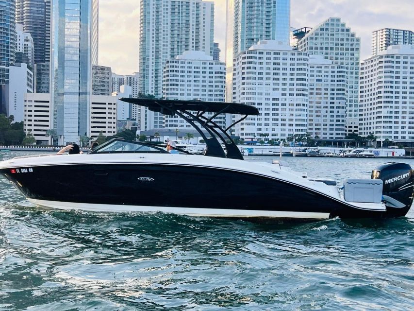 Miami: Guided Boat Tour with Champagne - Star Island and Miami’s famous waterfront homes