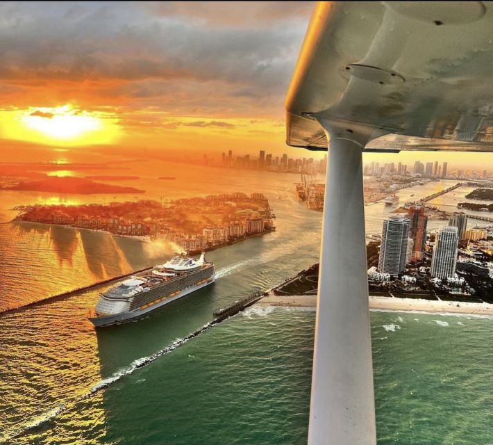 Miami: Romantic 1-Hour Private Flight Tour with Champagne - Who should book this Miami flight?