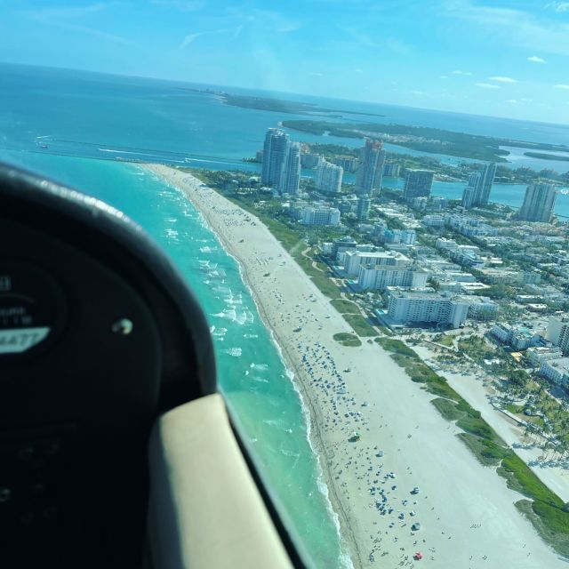 Miami: Romantic 1-Hour Private Flight Tour with Champagne - South Beach from a bird’s-eye view