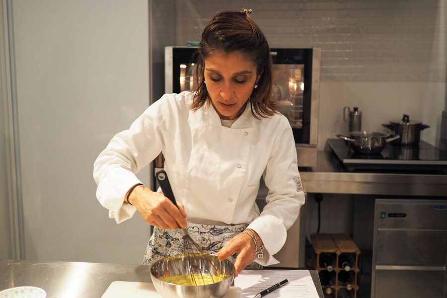 Milan: Italian Cooking Class with Food and Wine - Group Size and Atmosphere