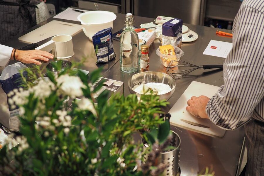 Milan: Italian Cooking Class with Food and Wine - Getting There and Planning the Evening