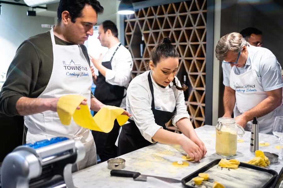 Milan: Pasta Class with Gelato or Tiramisù & Unlimited Wine - Making Pasta in Central Milan