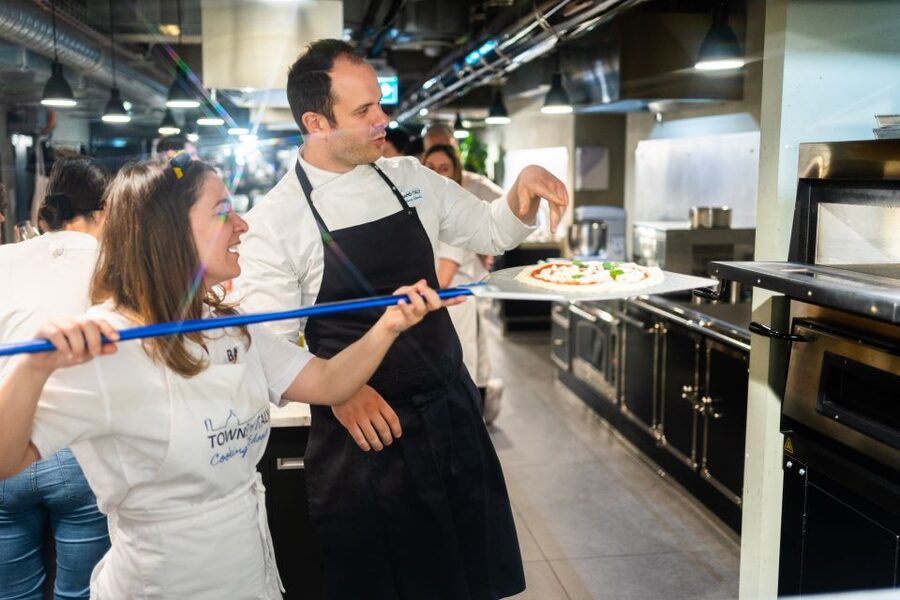 Milan: Pizza or Pasta and Gelato-Making Class with Wine - The final meal is part of the lesson