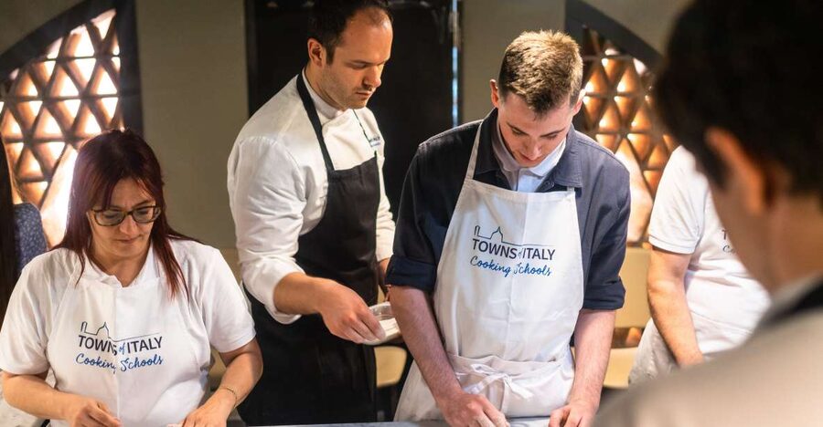 Milan: Pizza or Pasta and Gelato-Making Class with Wine - Is $101 good value in Milan?