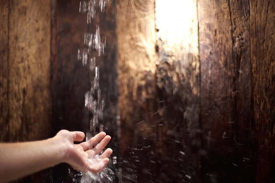 Monforte d'Alba: Jacuzzi Ritual with Wine Tasting - Who will enjoy this experience most