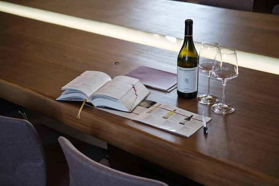 Monforte d'Alba: Jacuzzi Ritual with Wine Tasting - A practical three-hour rhythm