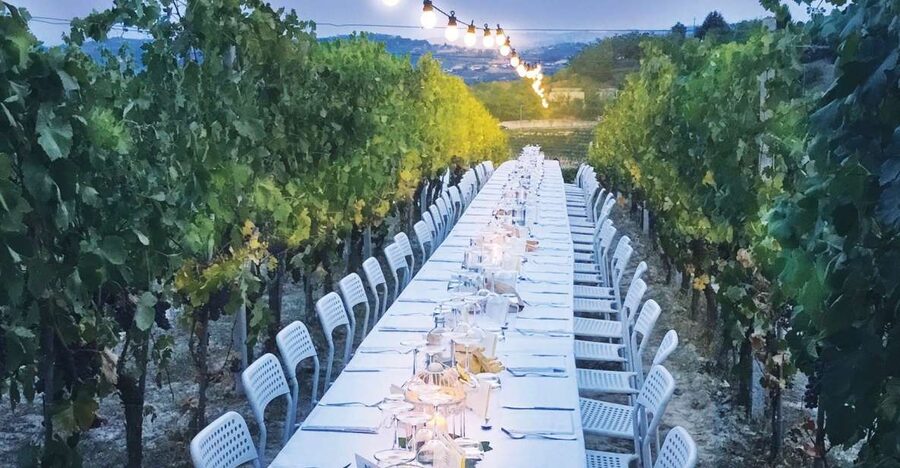 Montepulciano: Tuscan Winery Tour with Wine Tasting & Meal - Why the private-group format matters