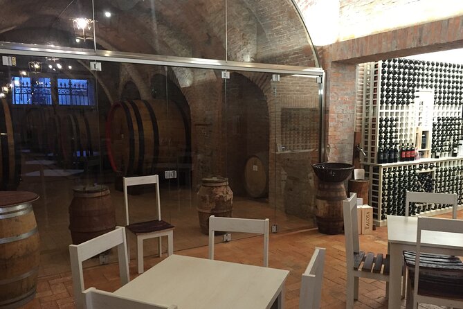 Montepulciano: Wine Tasting & Lunch in a Typical Winery - A Tuscan lunch in the cellar
