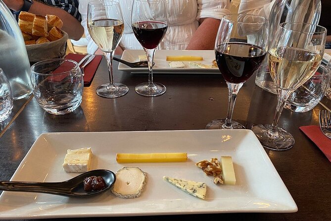 Montmartre Hill French Gourmet Food and Wine Tasting Walking Tour - Finishing at Sacré-Cœur
