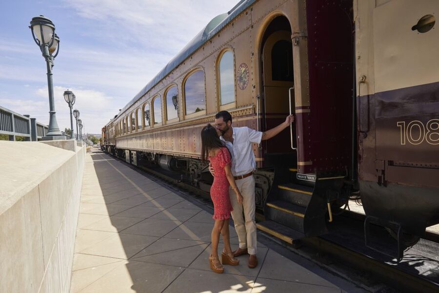 Napa Valley Wine Train: Gourmet Express Lunch or Dinner - Which departure should you choose?