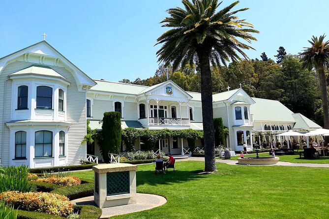Napier: Afternoon Wine Tasting + visit Silky Oaks Chocolates - Key points at a glance