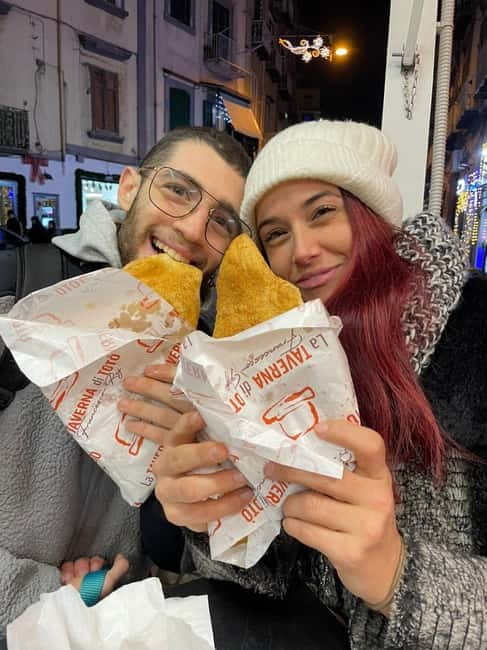 Naples: Street Art, Wine and Food Tasting Walking Tour - The guide makes the difference