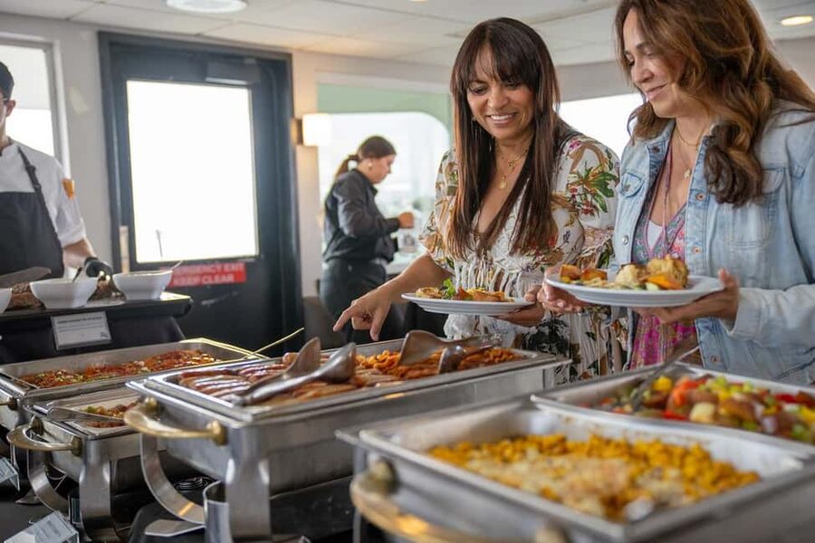 Newport Beach: City Cruises Champagne & Brunch Buffet Cruise - Getting to the marina without a rushed start