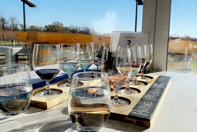 Niagara-on-the-Lake Small Group Wine Tasting Tour - A small van beats a self-drive day
