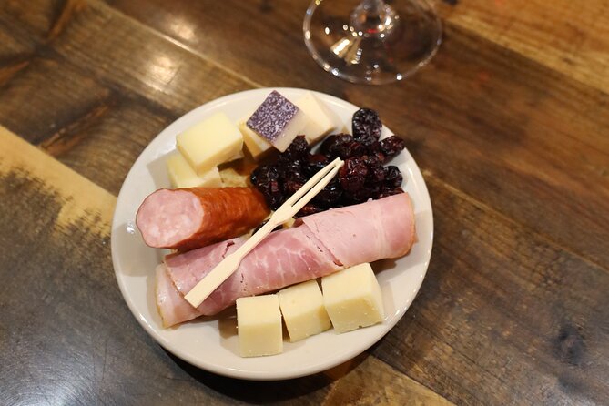Niagara-on-the-Lake Small Group Wine Tasting Tour - Morning or afternoon: choose carefully